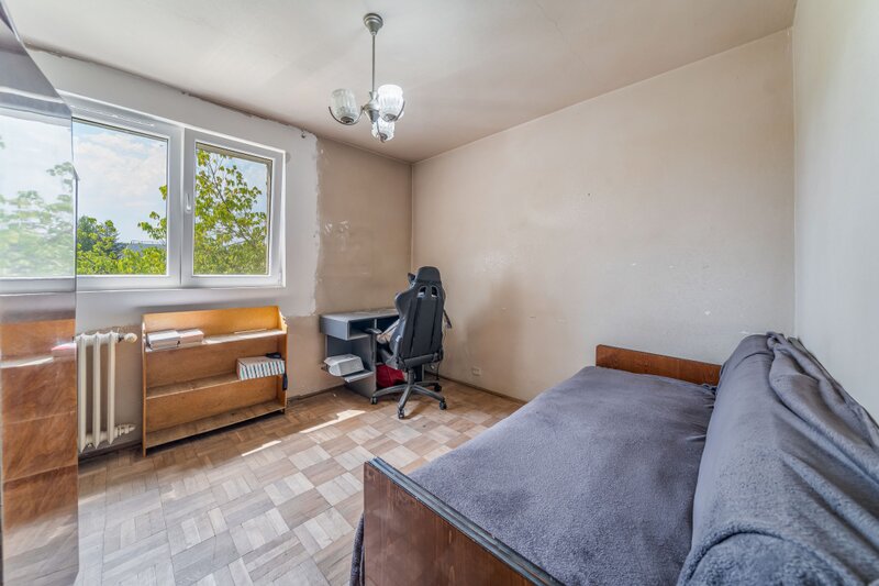 Barajul Bistritei 11, bloc reabilitat termic, 83 mp, luminos Est-V.