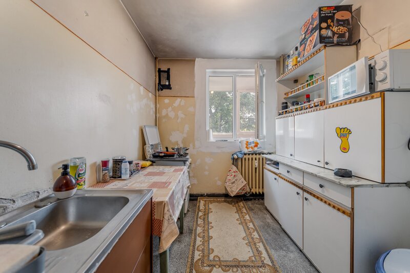 Barajul Bistritei 11, bloc reabilitat termic, 83 mp, luminos Est-V.